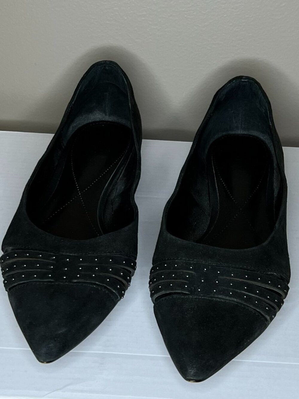 Aerosoles Flats Women's Size 8.5 Black Suede Pointed Toe Studded Comfort Ballet